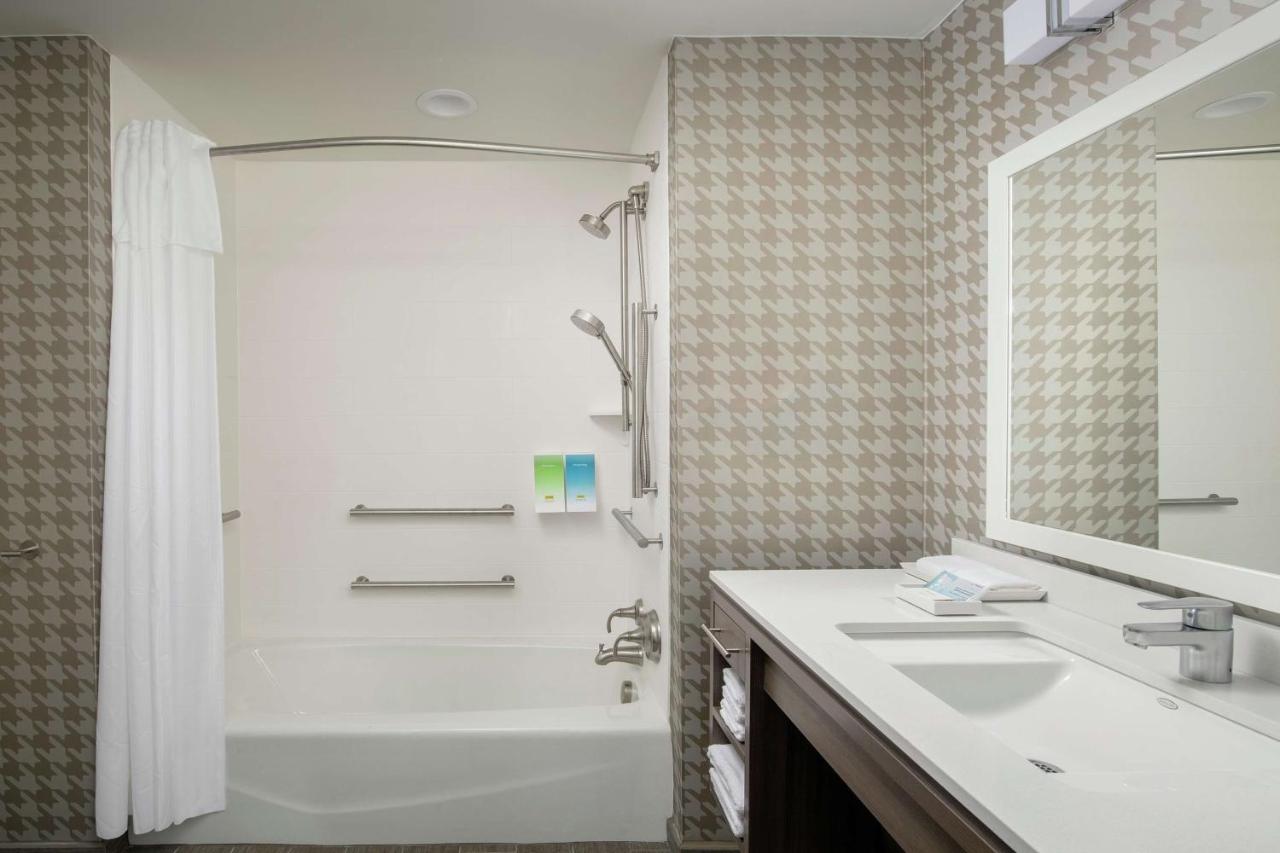 King Suite - Mobility Accessible/Non-Smoking at Home2 Suites by Hilton Lakeland