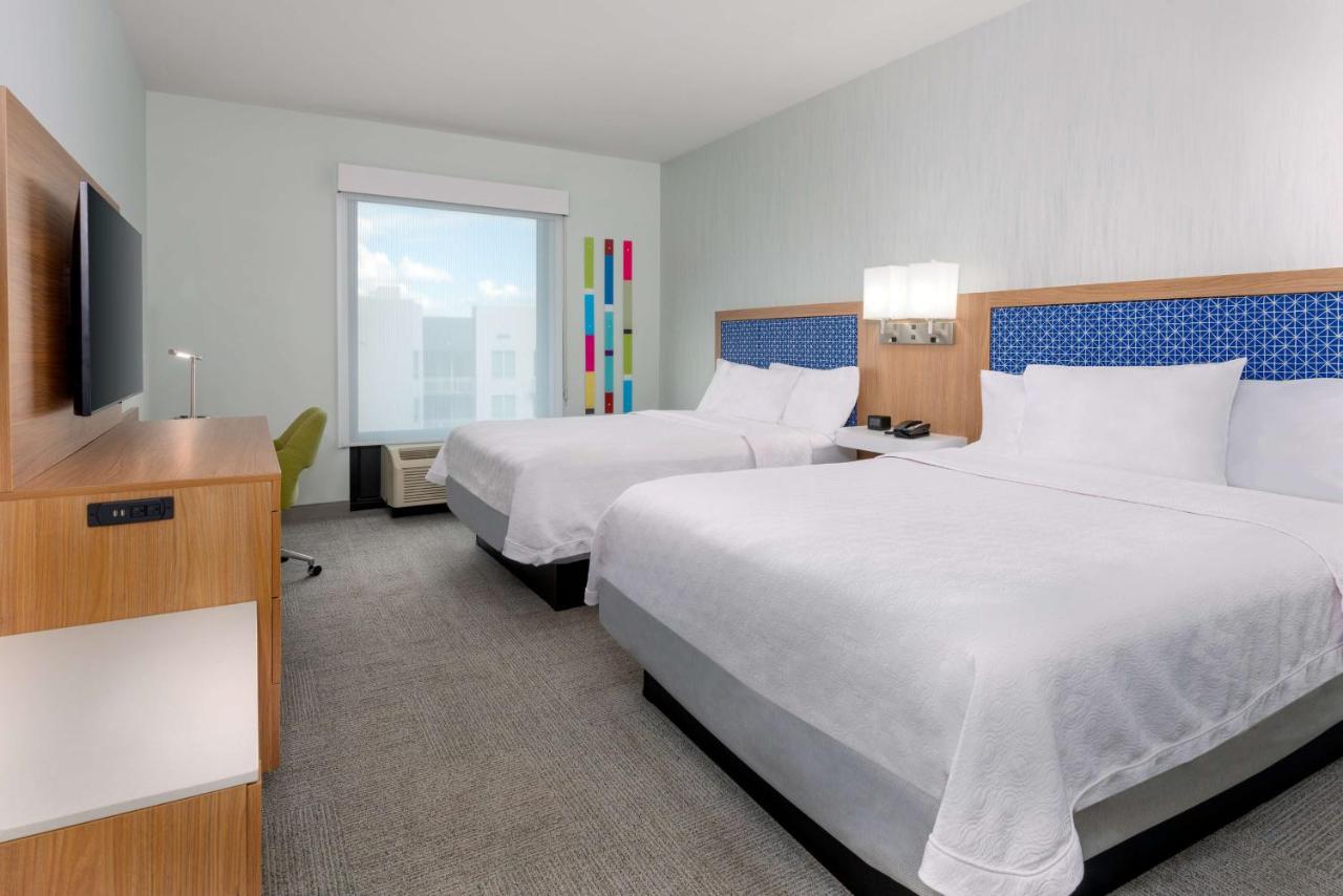 Queen Room with Two Queen Beds at Hampton Inn Tampa Downtown Channel District