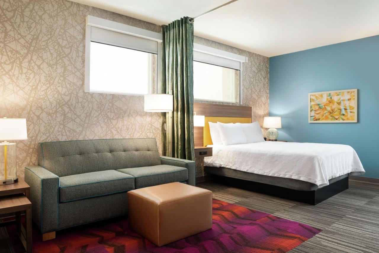 Queen Suite - Mobility Accessible/Non-Smoking at Home2 Suites by Hilton Brooklyn Park Minneapolis