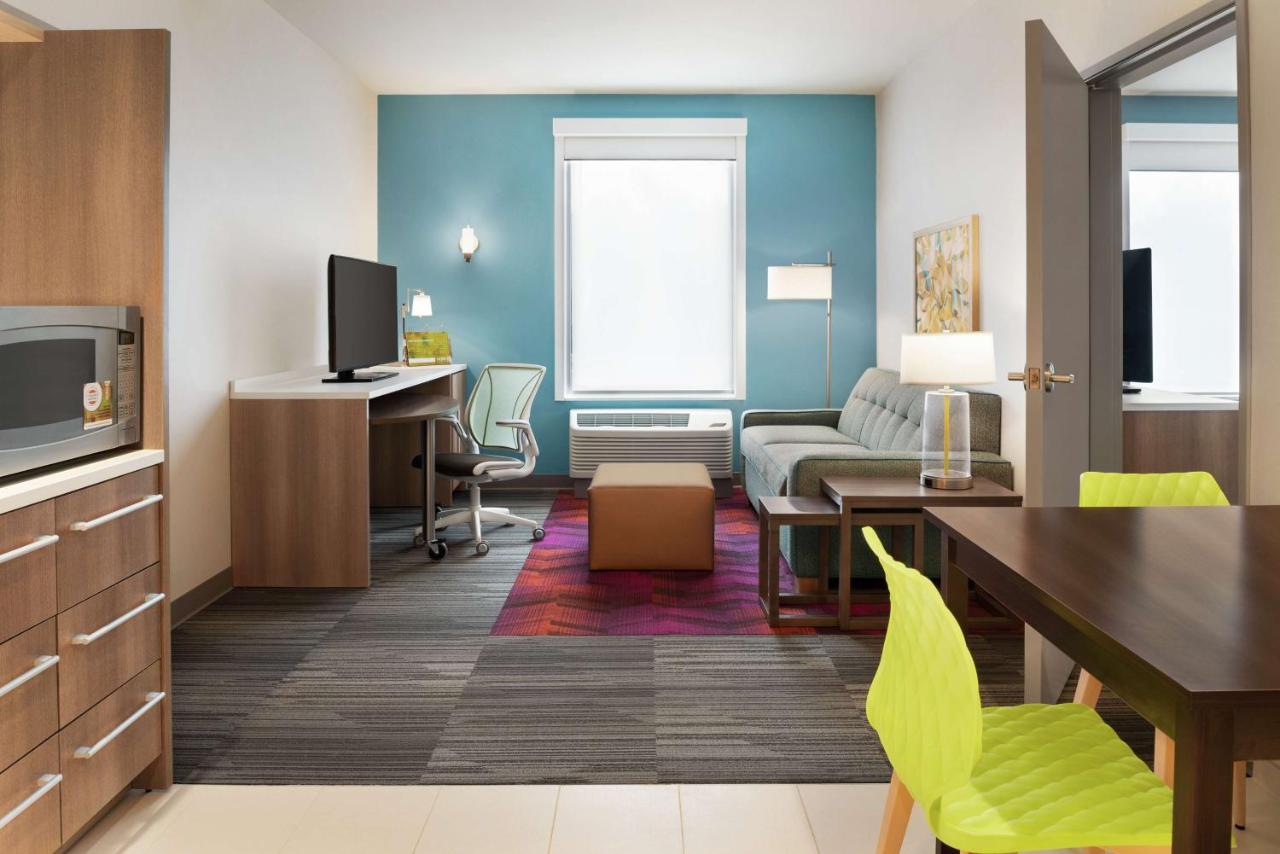 Queen Suite - Mobility Accessible/Non-Smoking at Home2 Suites by Hilton Brooklyn Park Minneapolis