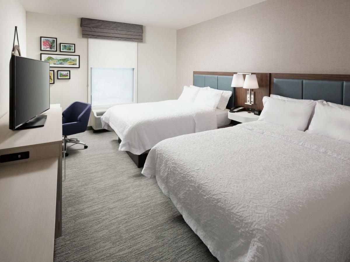 Queen Room with Two Queen Beds at Hampton Inn Chattanooga East Ridge