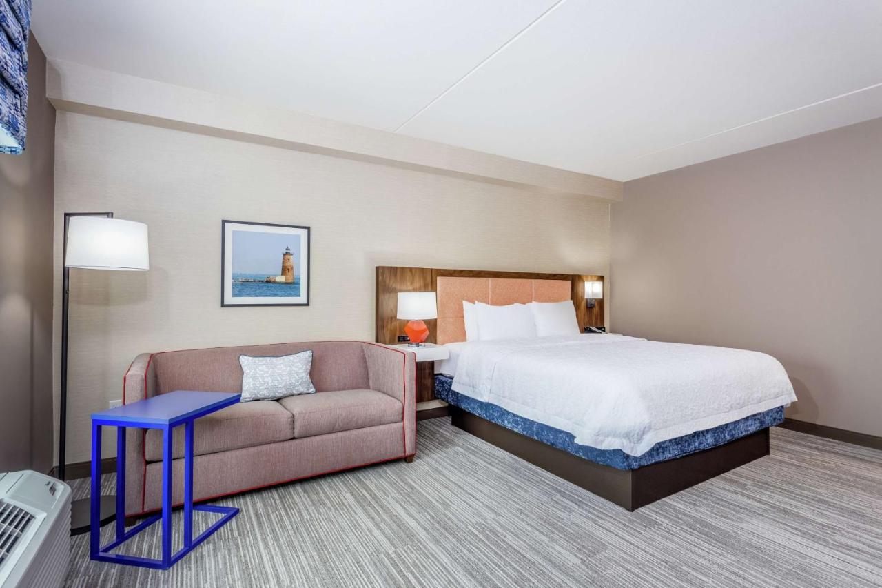 King Room with Sofa Bed at Hampton Inn & Suites Kittery