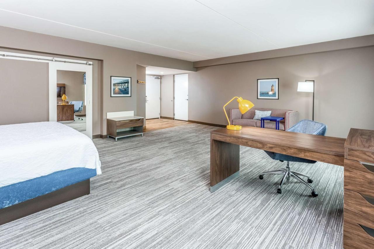 One-Bedroom King Suite - Non-Smoking at Hampton Inn & Suites Kittery