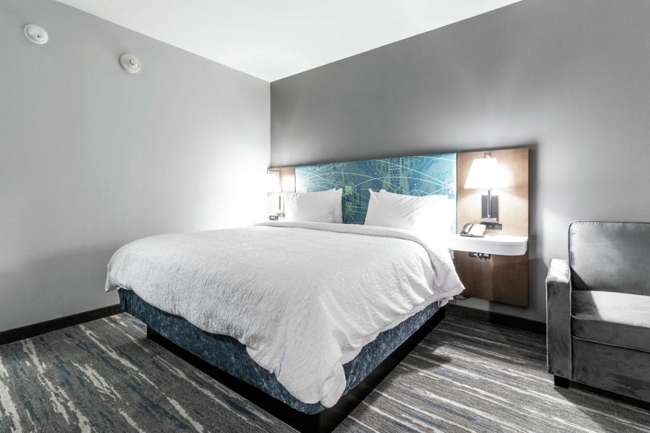 King Room with Sofa Bed - Mobility Accessible/Non-Smoking at Hampton Inn Locust Grove