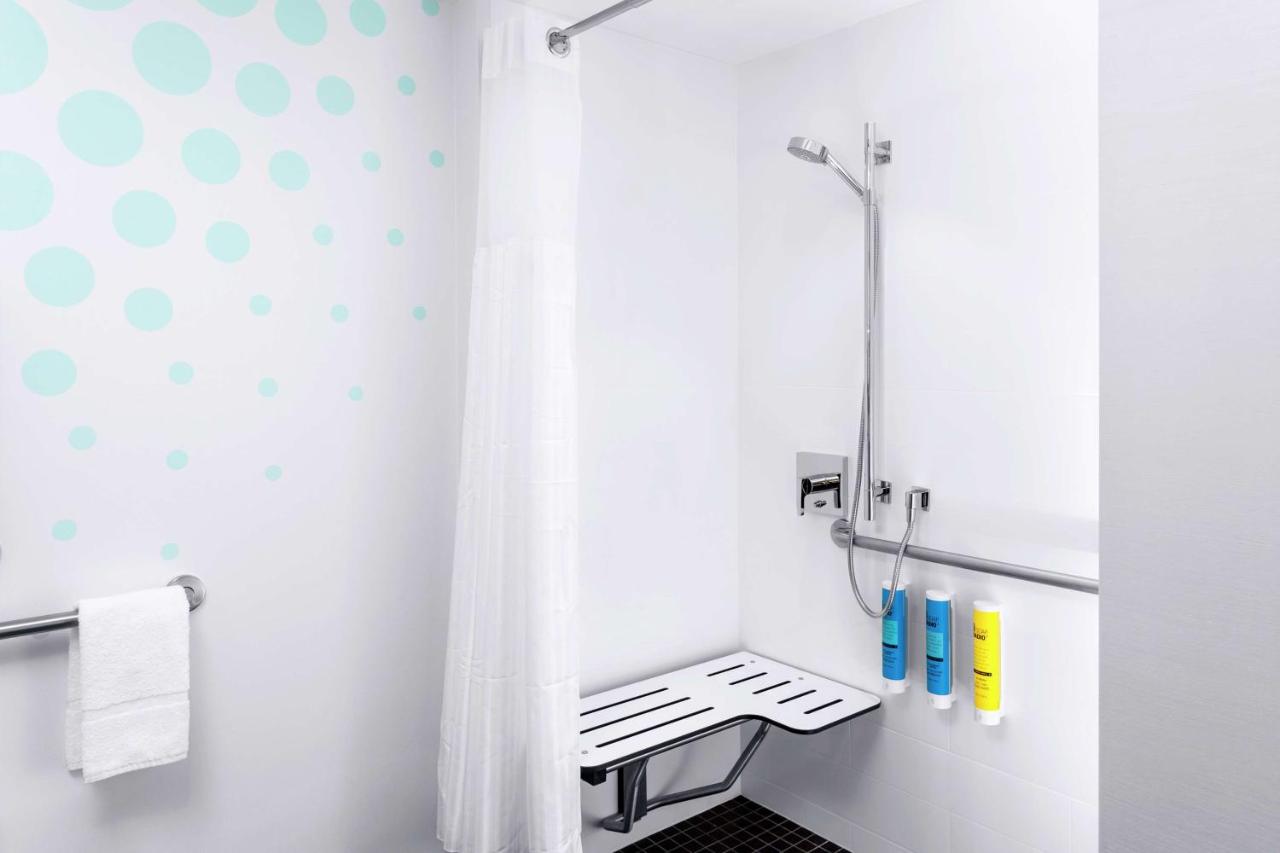 Queen Room with Roll In Shower - Mobility Accessible/Non-Smoking at Tru by Hilton Gilbert
