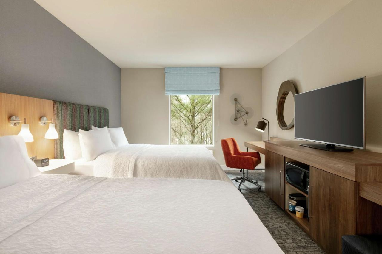 Queen Room with Two Queen Beds - Hearing Accessible/Non-Smoking at Hampton Inn & Suites Johns Creek