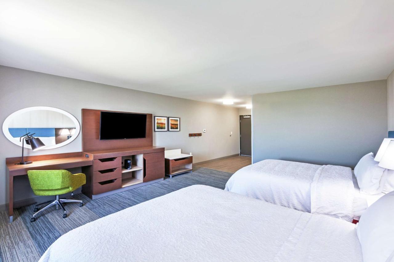 | Hampton Inn Gardner