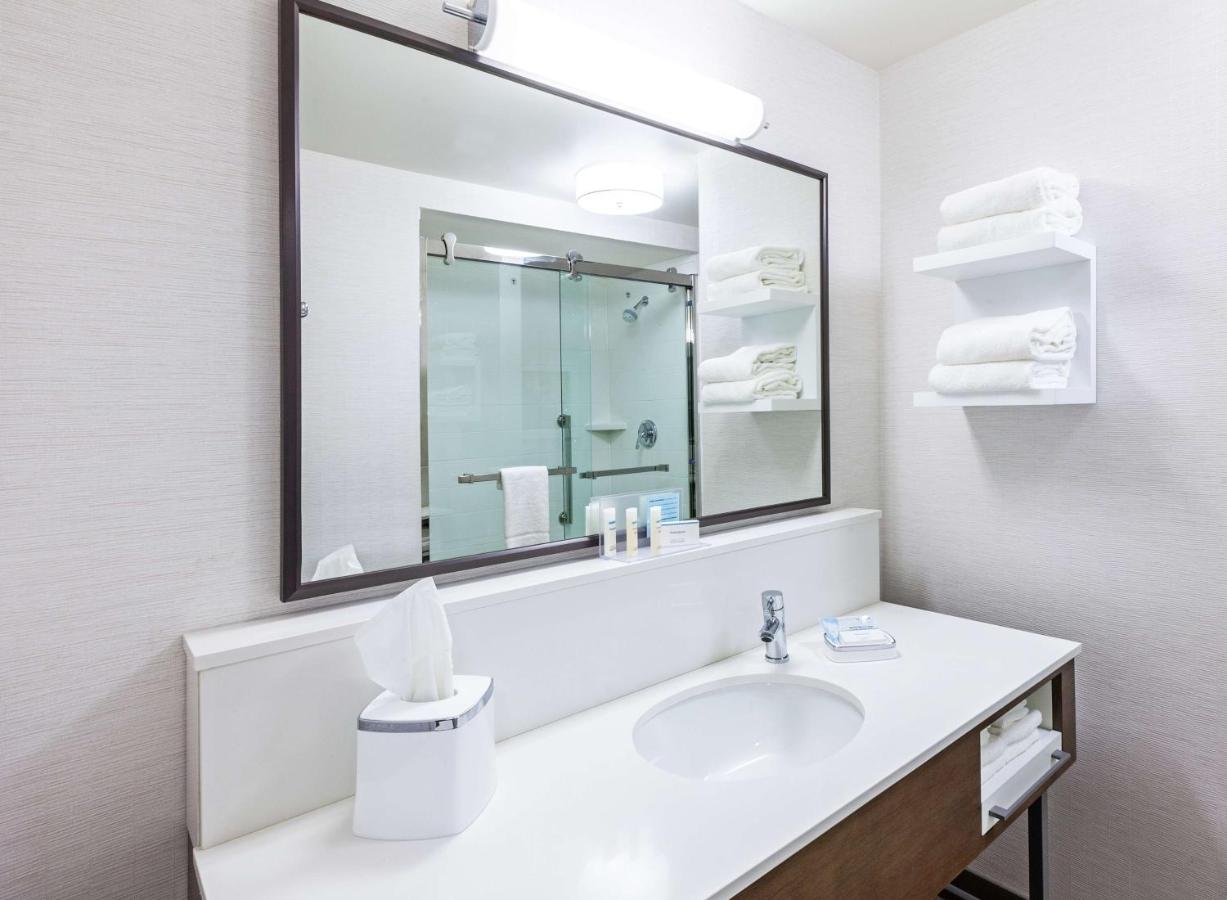 | Hampton Inn Gardner