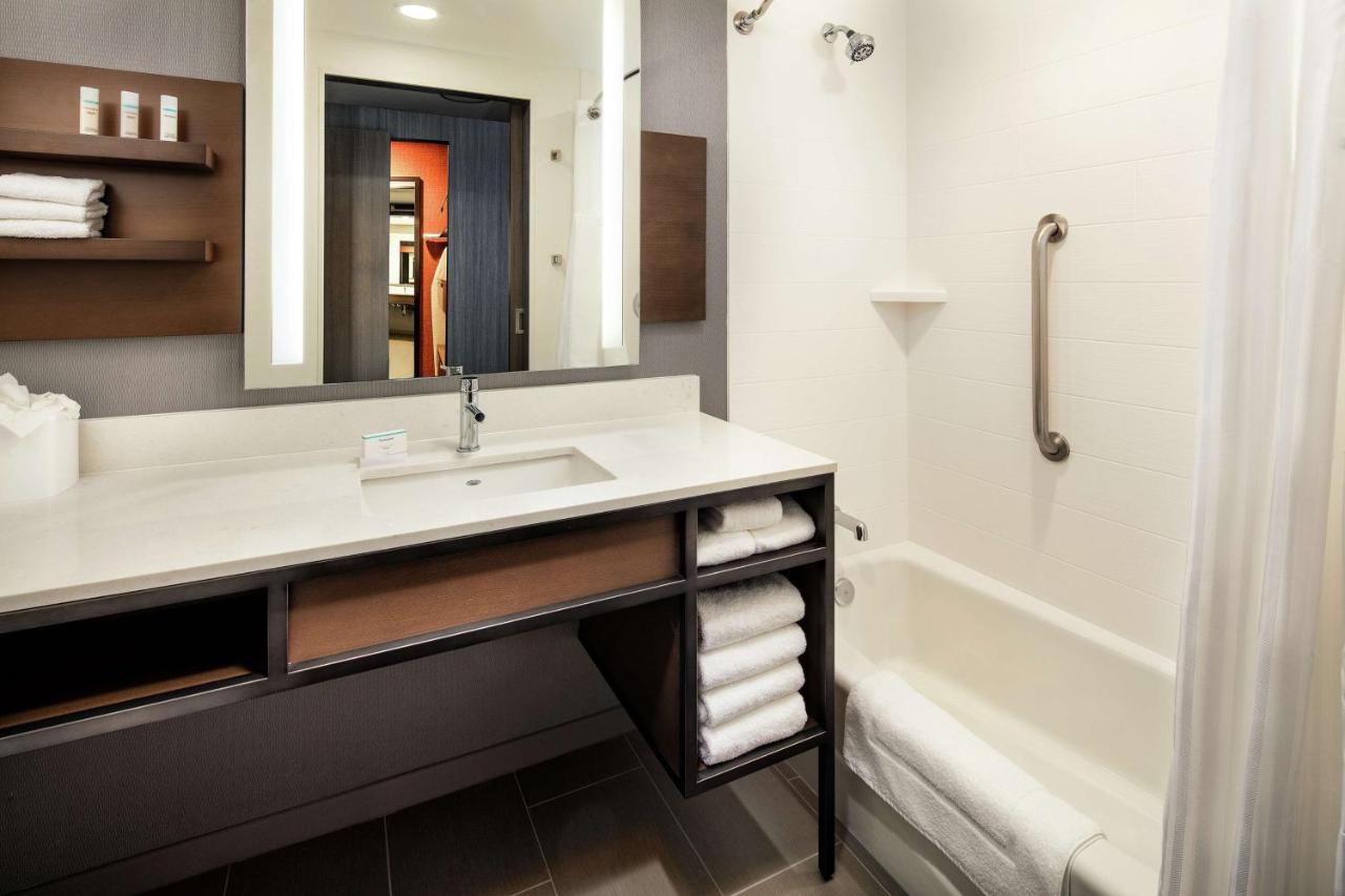Premium Queen Room with Two Queen Beds at Hilton Garden Inn Sacramento Airport Natomas