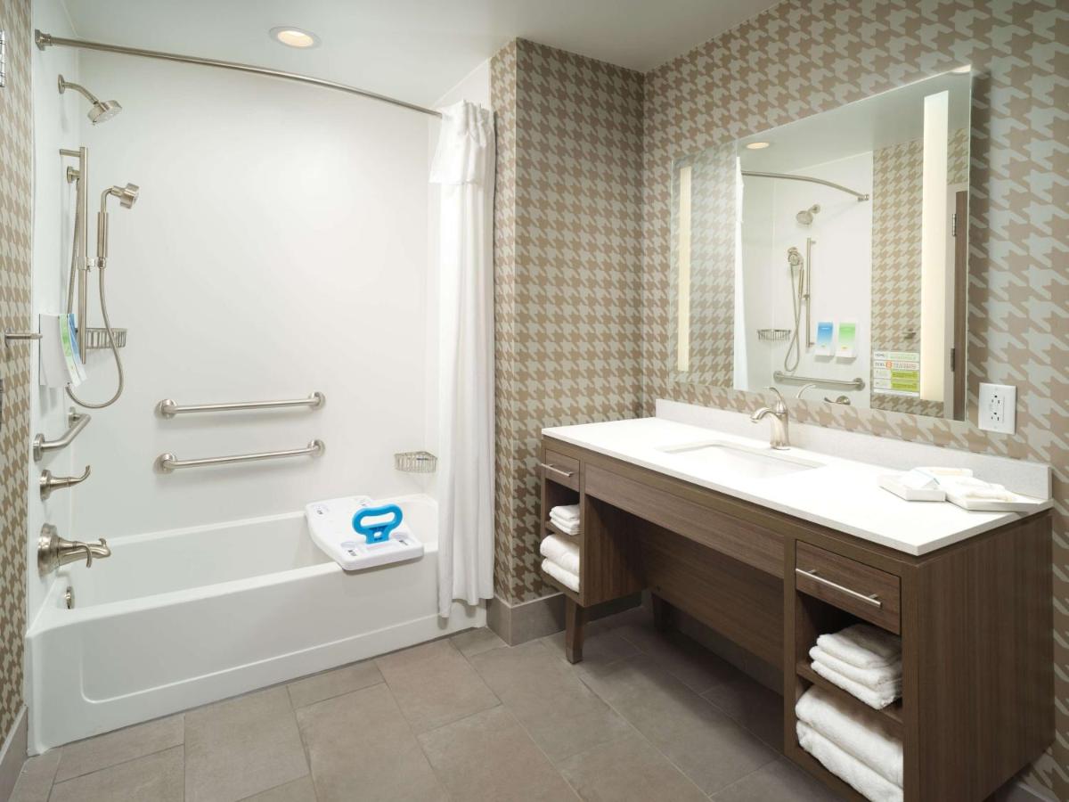 Standard Queen Suite - Mobility Accessible/Non-Smoking at Home2 Suites by Hilton Chattanooga Hamilton Place