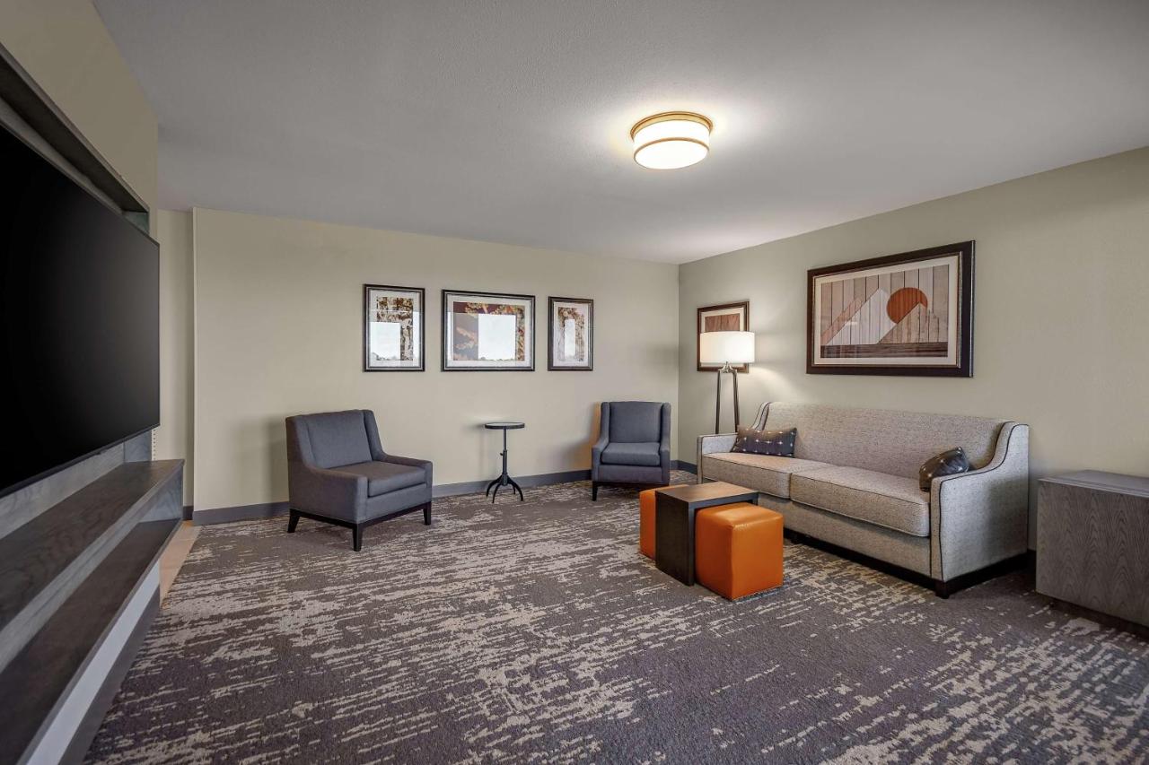  | Embassy Suites Jonesboro - Arkansas State