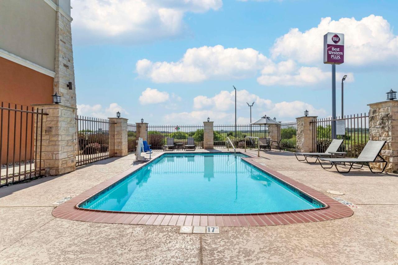 | Best Western Plus Longhorn Inn & Suites