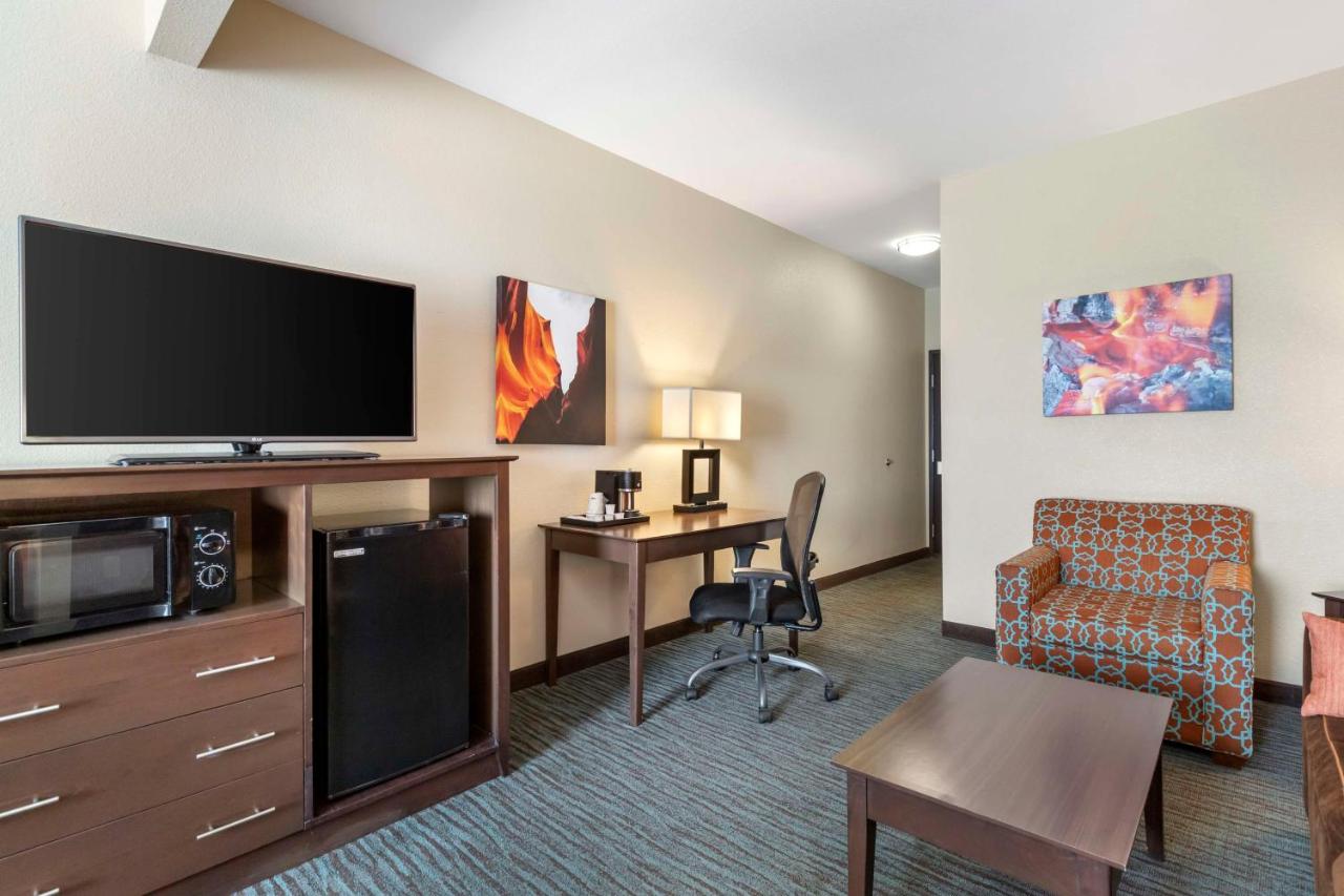  | Best Western Plus Longhorn Inn & Suites