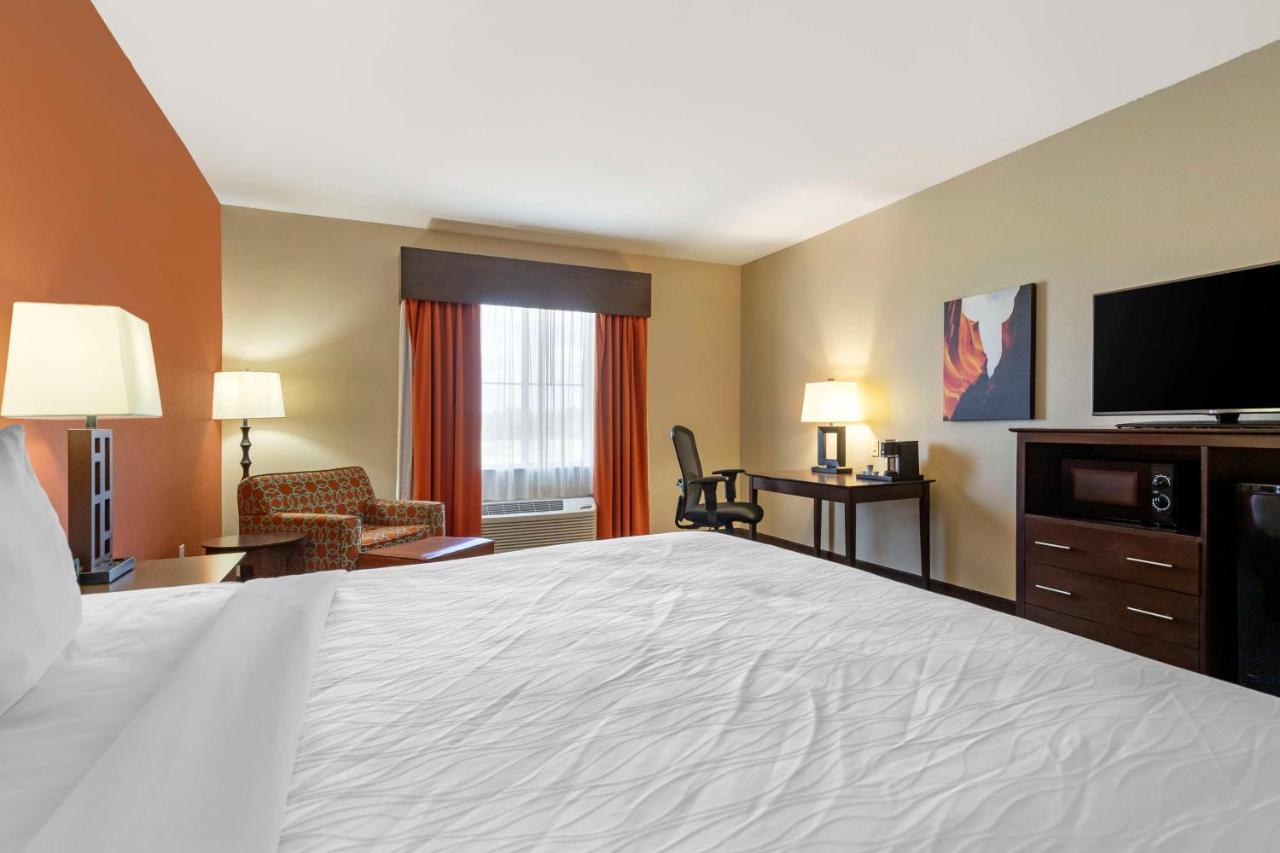  | Best Western Plus Longhorn Inn & Suites