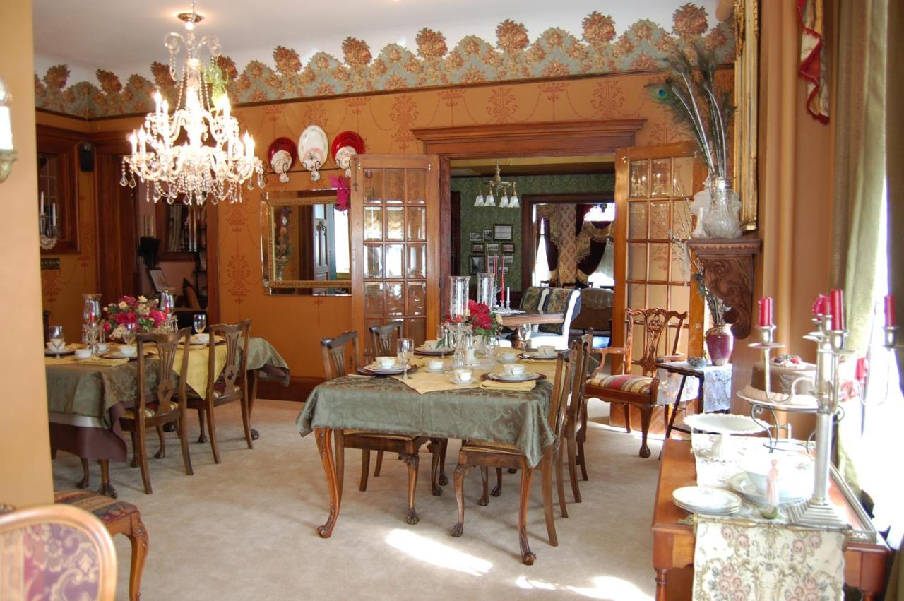 | Schuster Mansion Bed & Breakfast