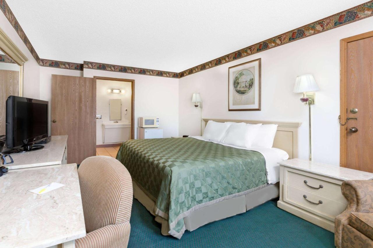 | Days Inn by Wyndham Concordia