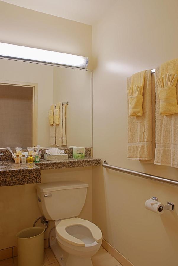| Brooklyn Motor Inn