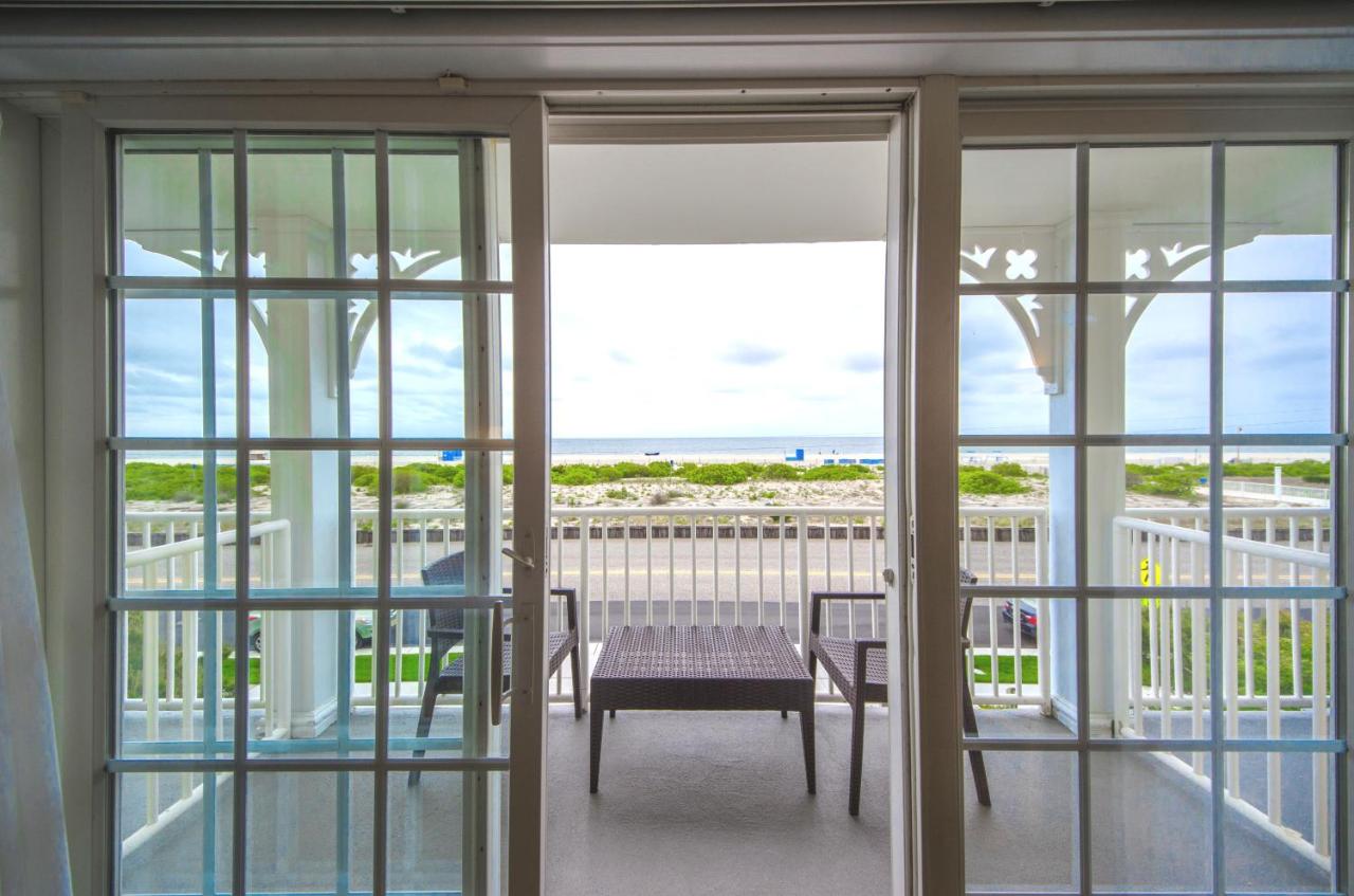King Room Ocean View at La Mer Beachfront Resort