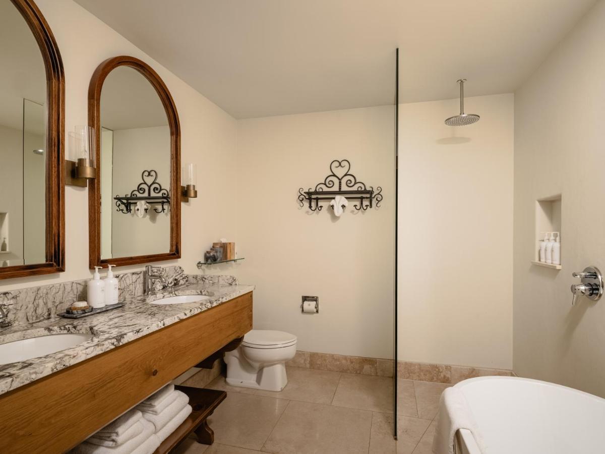 | Enzian Inn