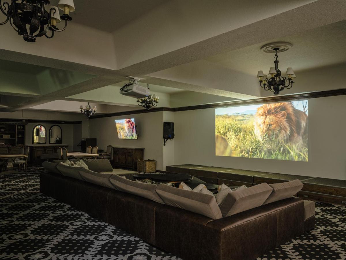 | Enzian Inn