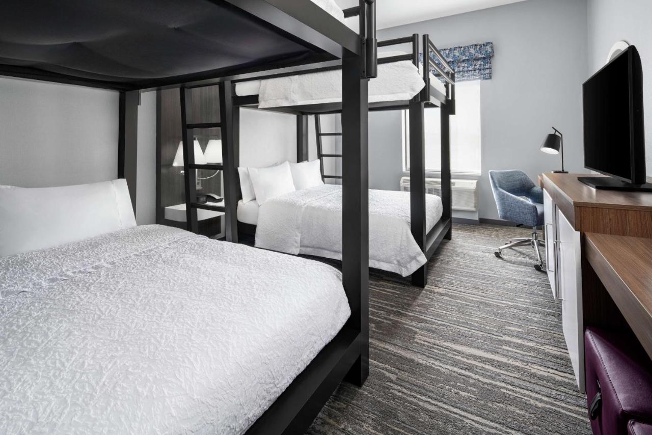 | Hampton Inn & Suites Bridgeview Chicago, Il