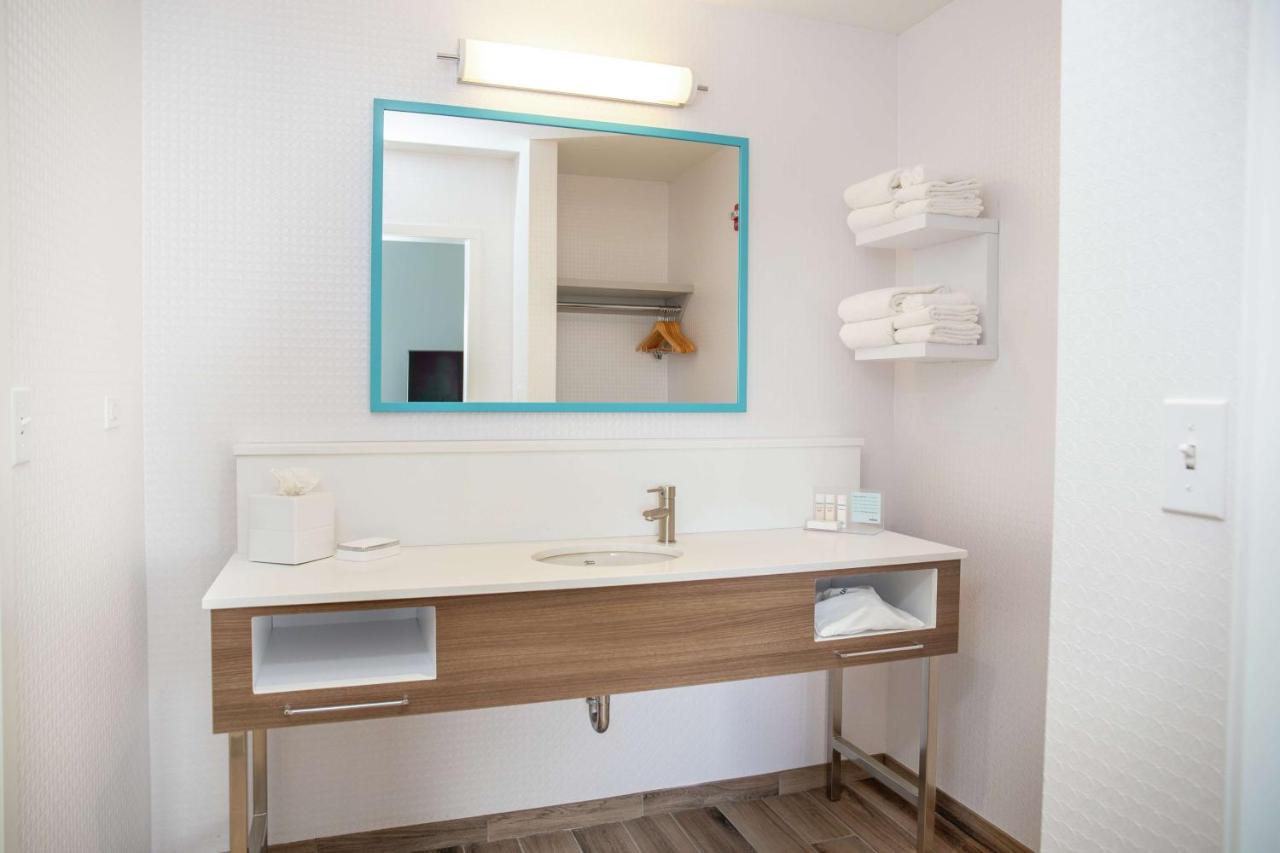 | Hampton Inn & Suites Bridgeview Chicago, Il