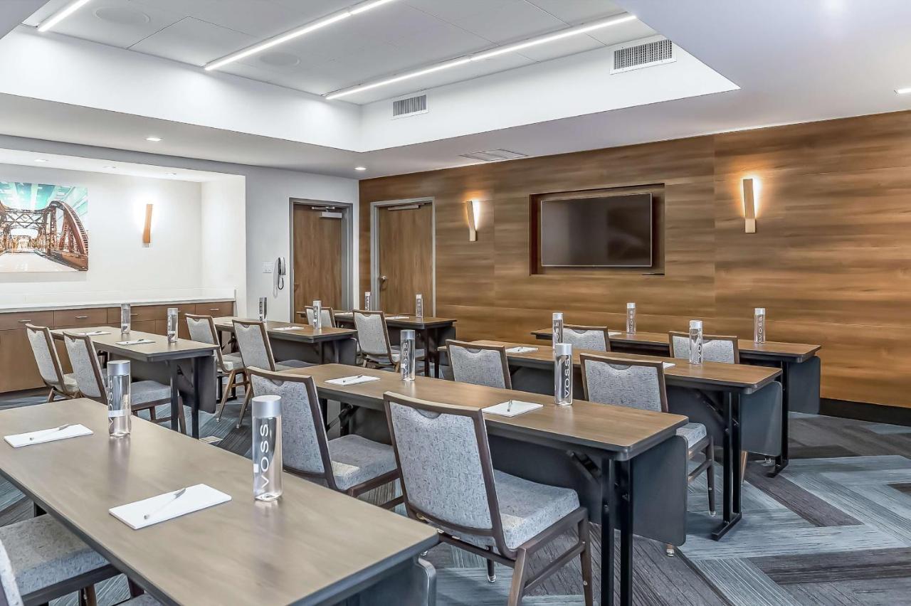 | Hampton Inn & Suites Bridgeview Chicago, Il