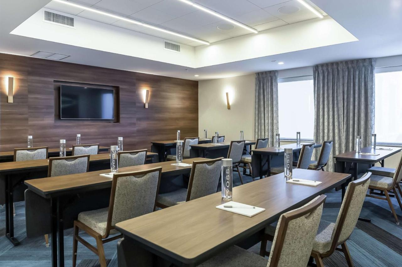 | Hampton Inn & Suites Bridgeview Chicago, Il