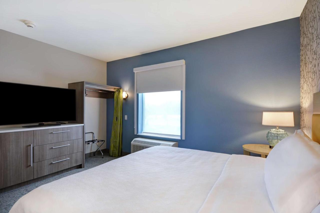 One-Bedroom King Suite at Home2 Suites by Hilton Dayton South