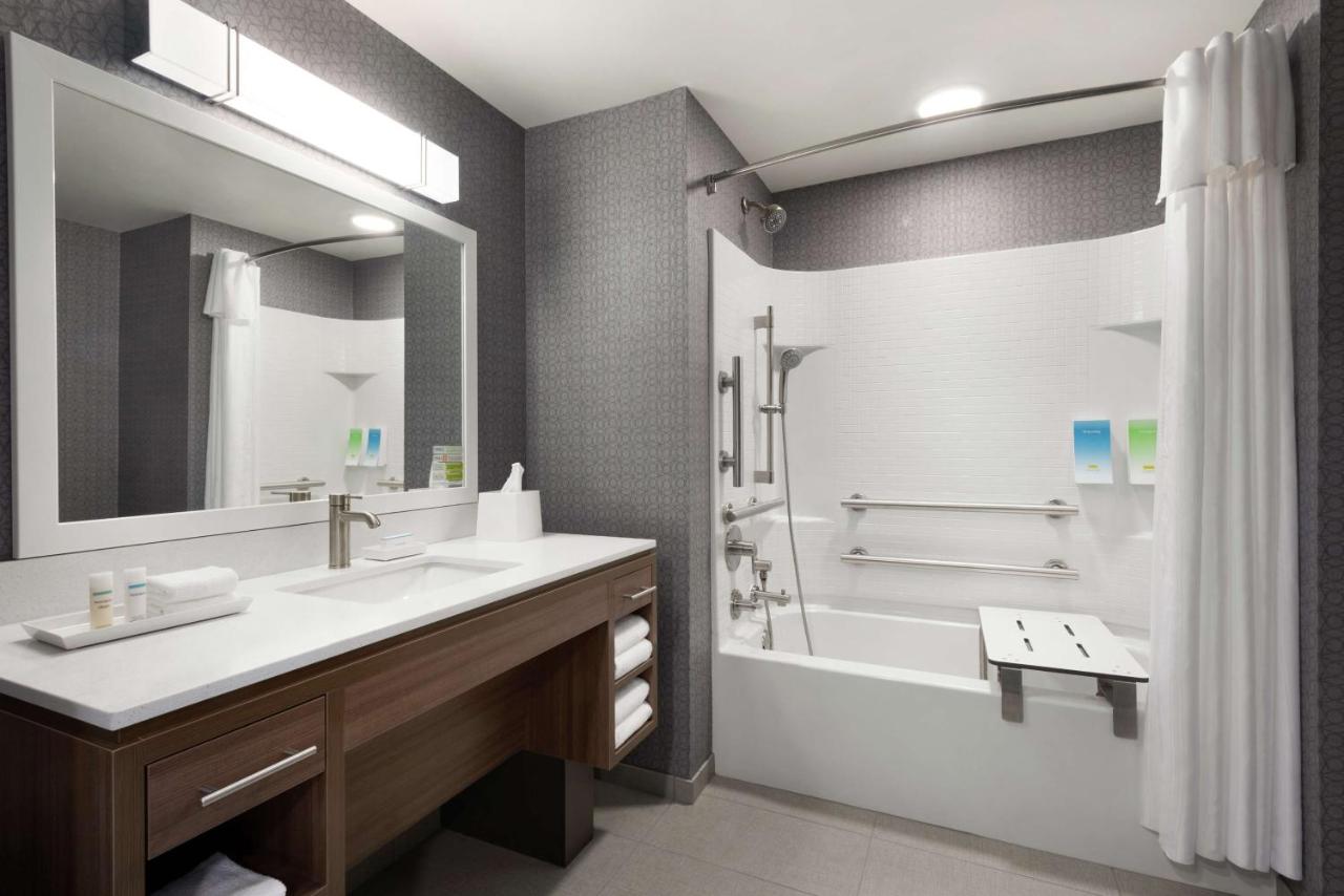 King Suite - Mobility Accessible/Non-Smoking at Home2 Suites by Hilton Madison Central Alliant Energy Center