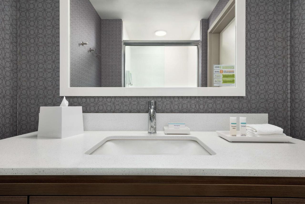 King Studio Suite - Hearing Accessible/Non-Smoking at Home2 Suites by Hilton Madison Central Alliant Energy Center