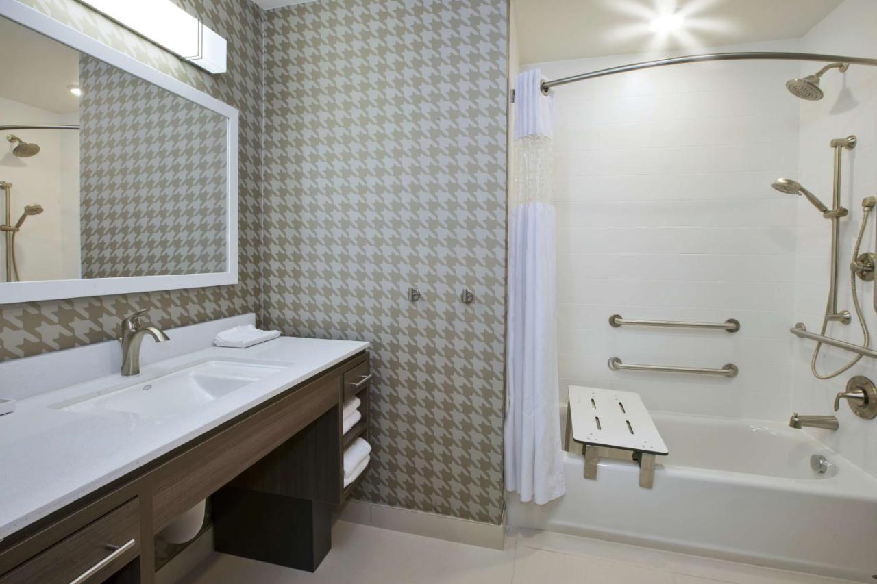 | Home2 Suites By Hilton West Bloomfield, Mi
