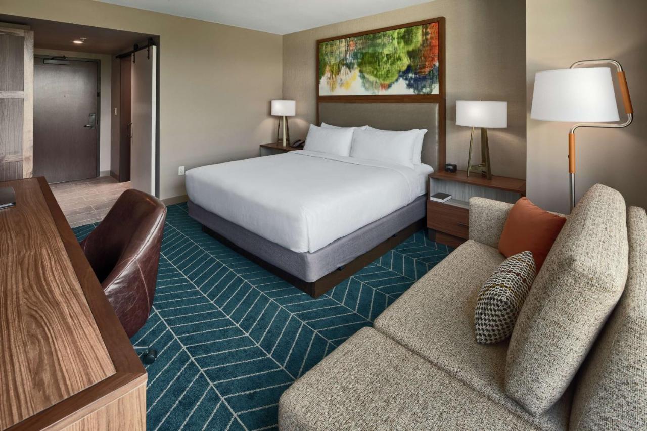 King Room at The Bevy Hotel Boerne, a DoubleTree by Hilton
