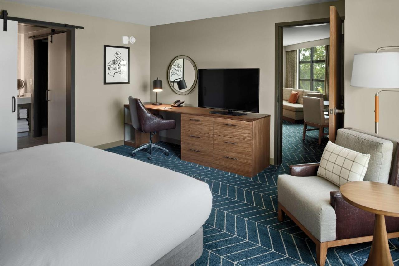 One-Bedroom King Suite at The Bevy Hotel Boerne, a DoubleTree by Hilton
