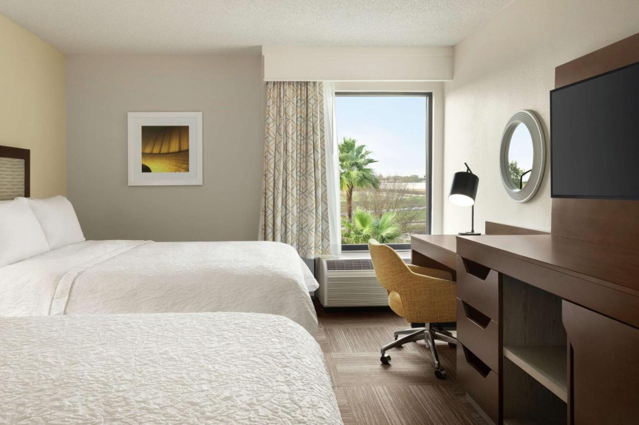 Queen Room with Two Queen Beds - Hearing Accessible/Non-Smoking at Hampton Inn Houston Hobby Airport