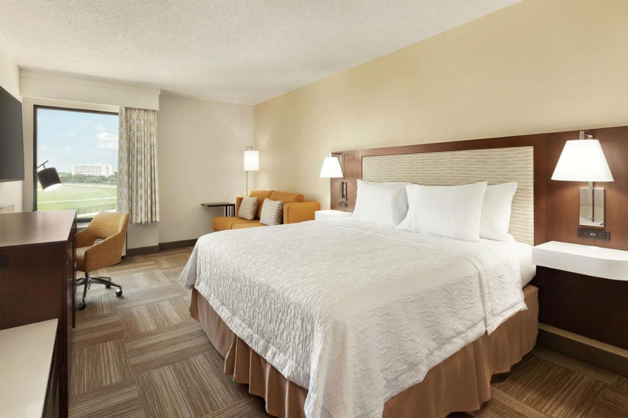 King Room with Sofa Bed - Non-Smoking at Hampton Inn Houston Hobby Airport