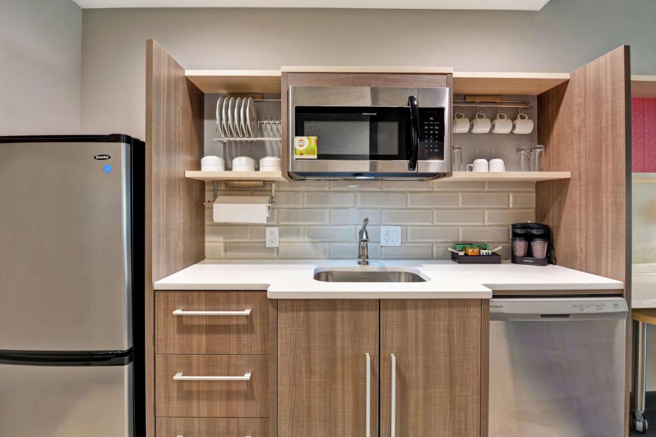 King Studio Suite - Hearing Accessible/Non-Smoking at Home2 Suites by Hilton Pecos