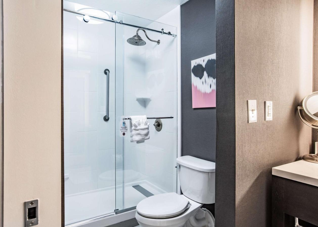 Two-Bedroom Suite at The Burgundy Hotel, Tapestry Collection by Hilton