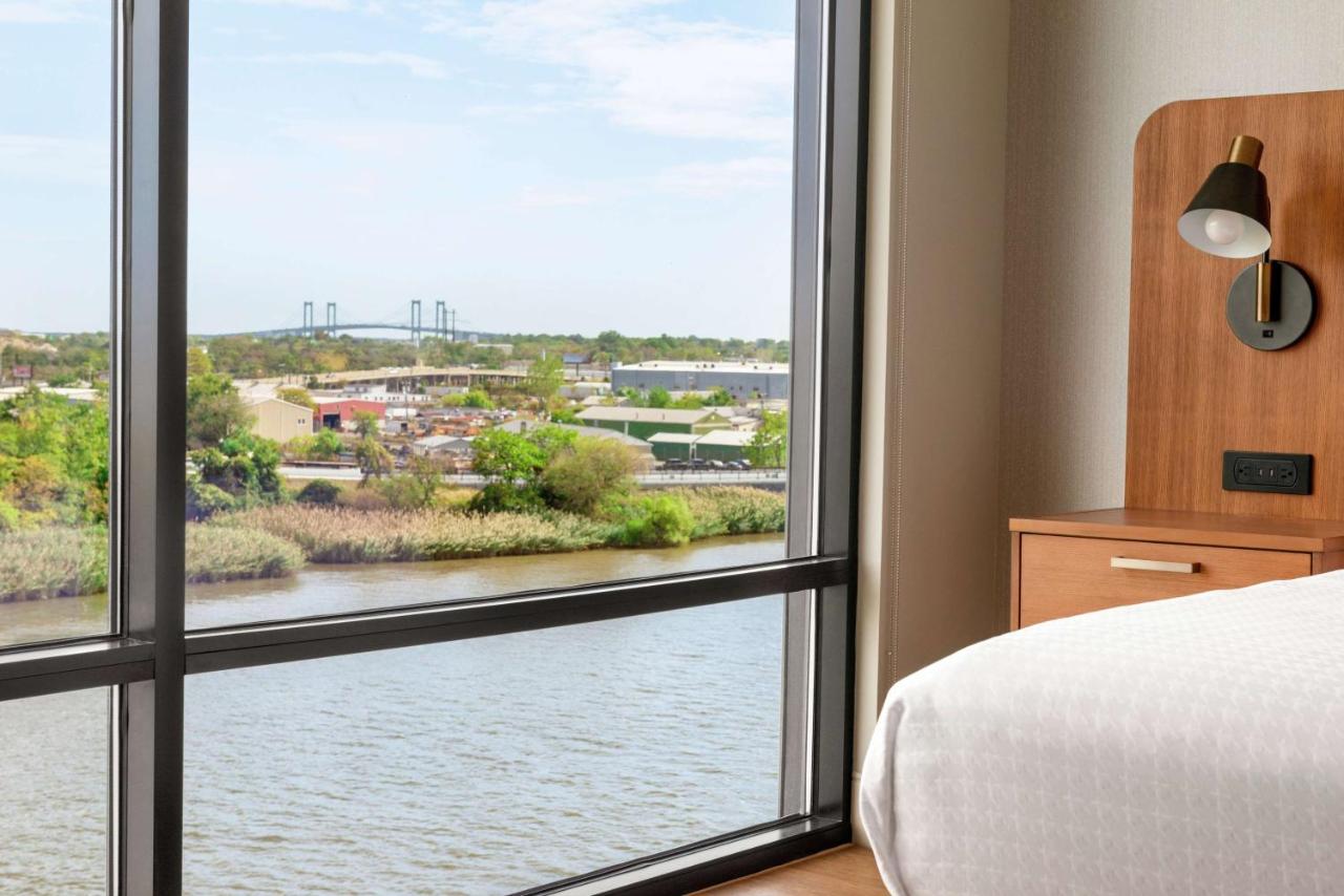 King Studio with Water View at Homewood Suites by Hilton Wilmington Downtown