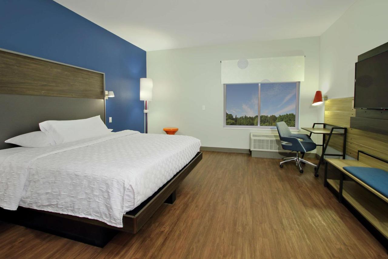 King Room - Hearing Accessible at Tru by Hilton Mobile