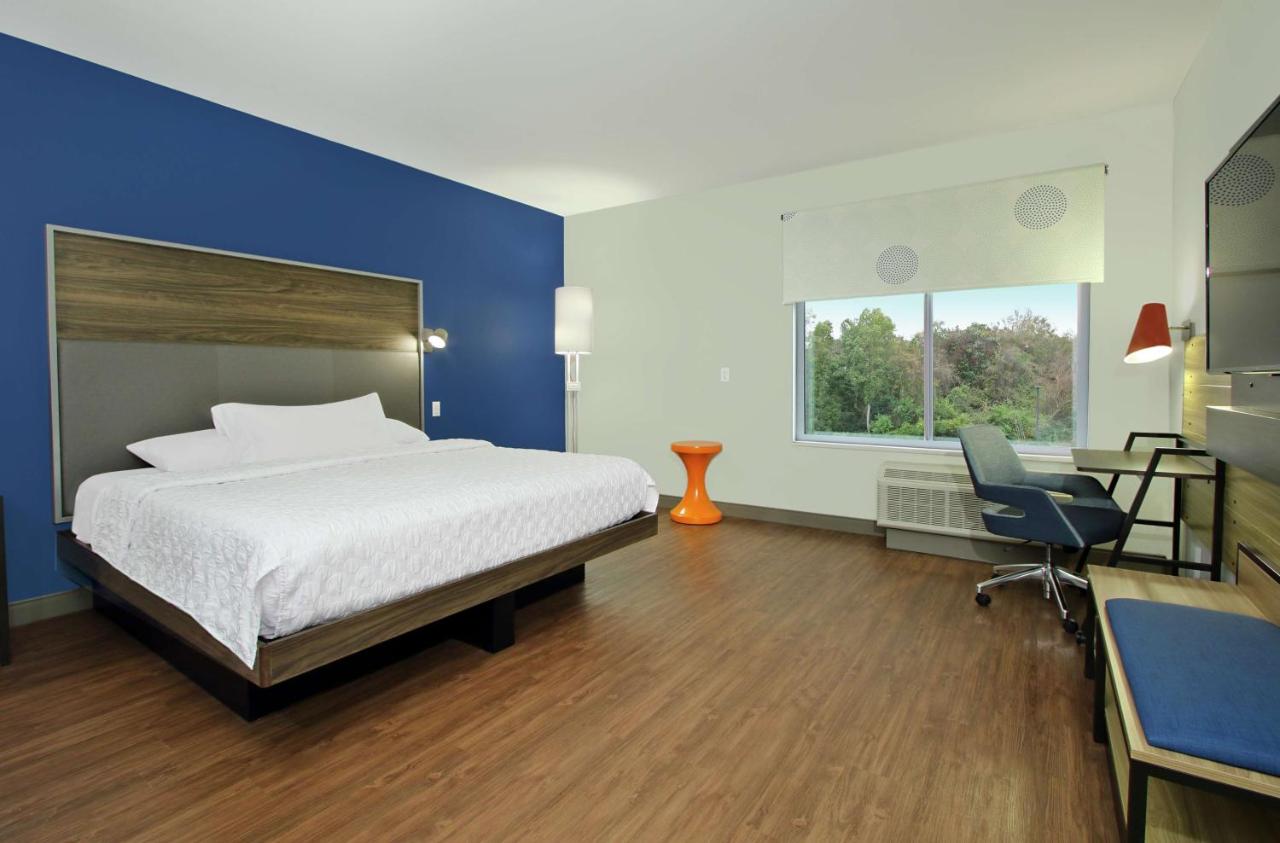 King Room - Hearing Accessible at Tru by Hilton Mobile