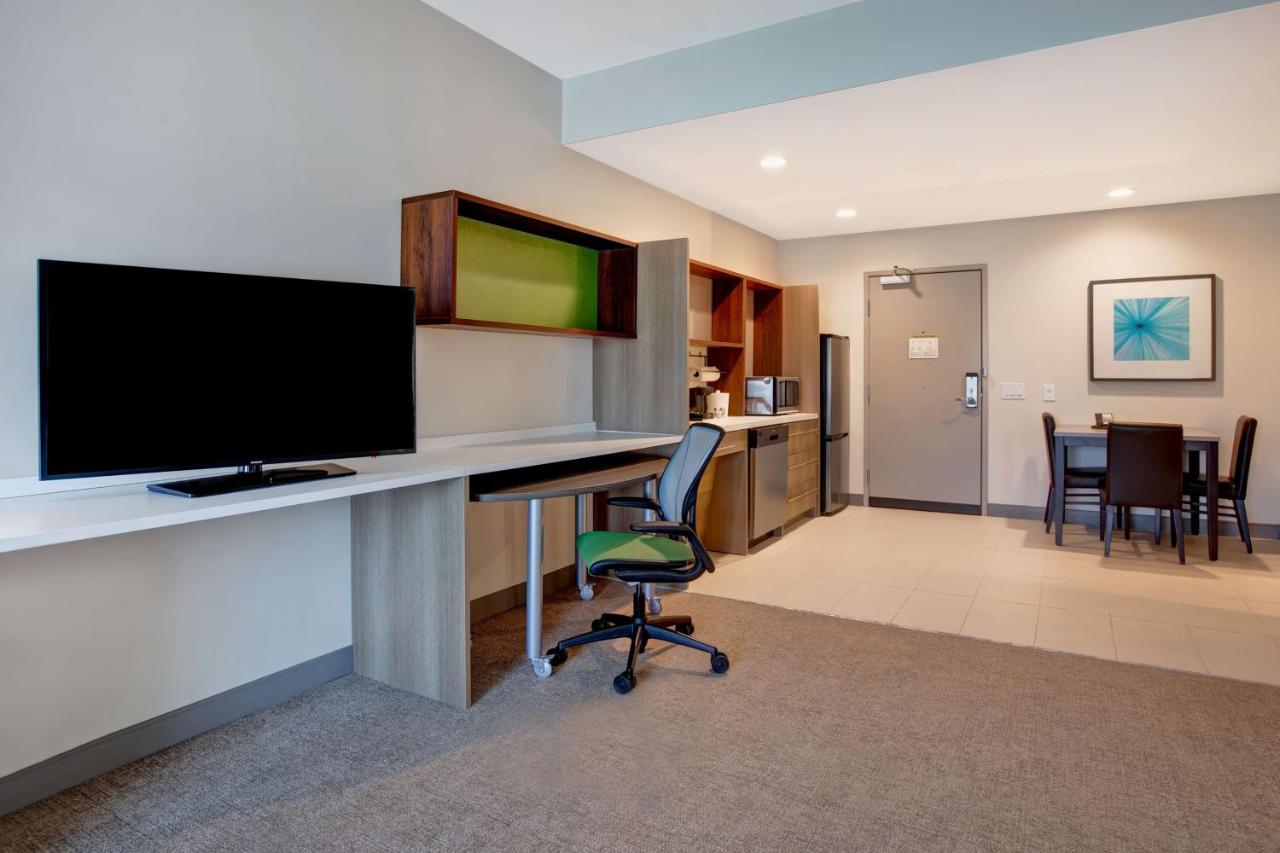 Queen Suite - Mobility/Hearing Accessible - Non-Smoking at Home2 Suites by Hilton Charlotte Northlake