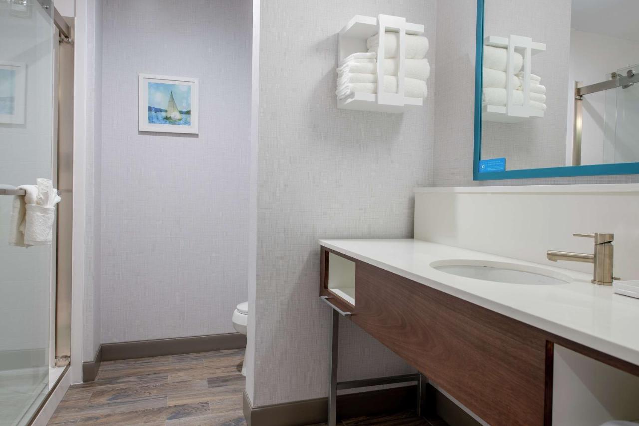 King Room - Hearing Accessible - Non-Smoking at Hampton Inn & Suites Duncanville Dallas
