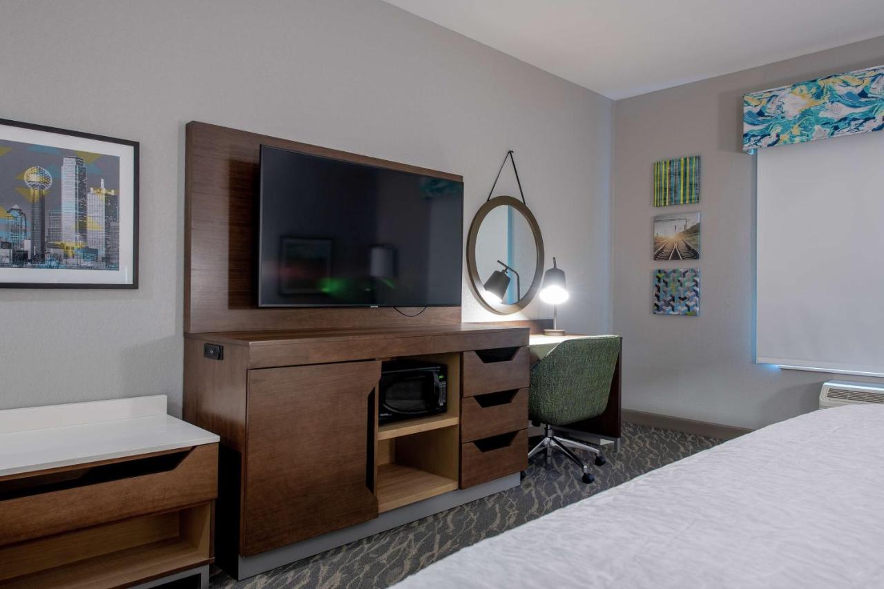King Room at Hampton Inn & Suites Duncanville Dallas