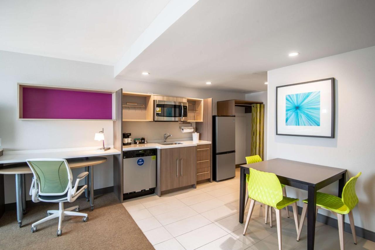 One-Bedroom King Suite - Non-Smoking at Home2 Suites by Hilton Phoenix Airport North, AZ