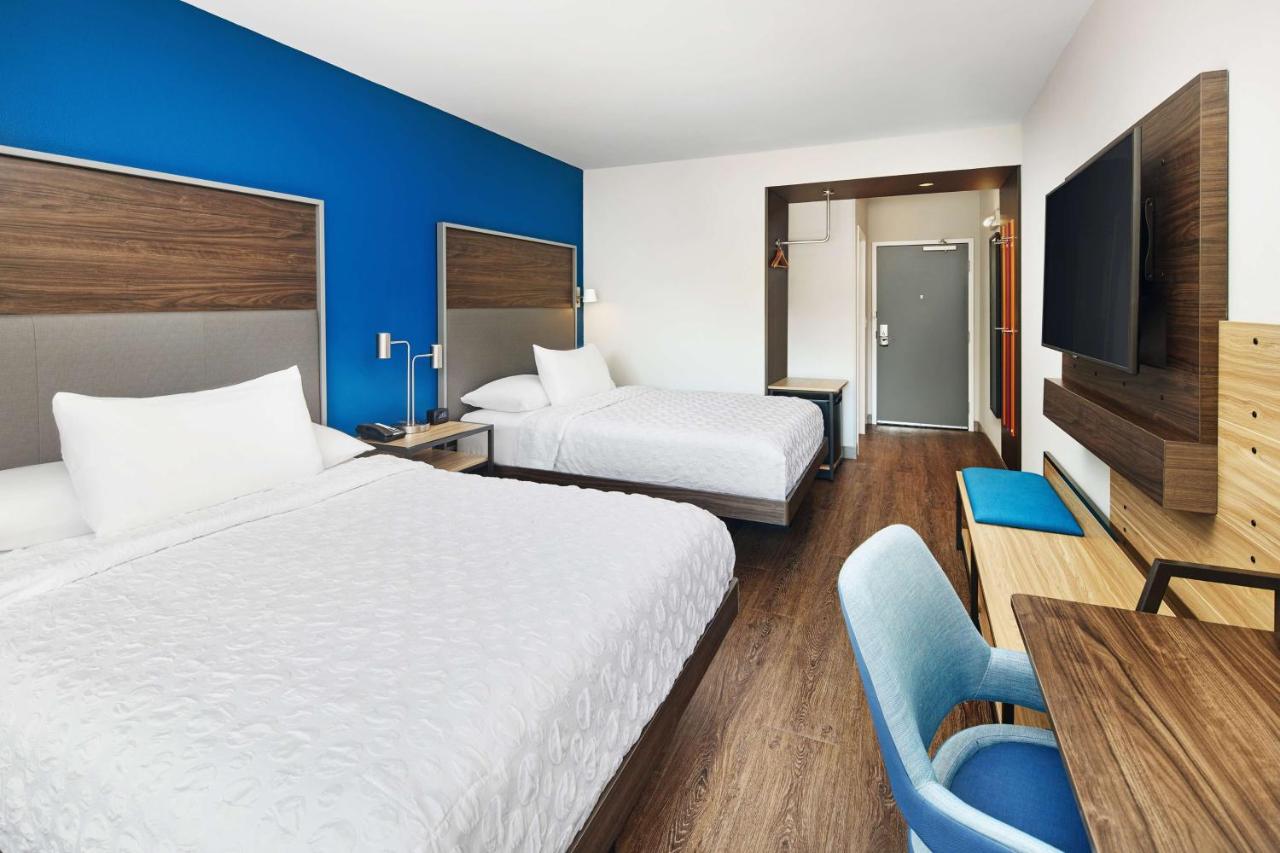 Queen Room with Two Queen Beds at Tru by Hilton Atlanta Northlake Parkway, GA