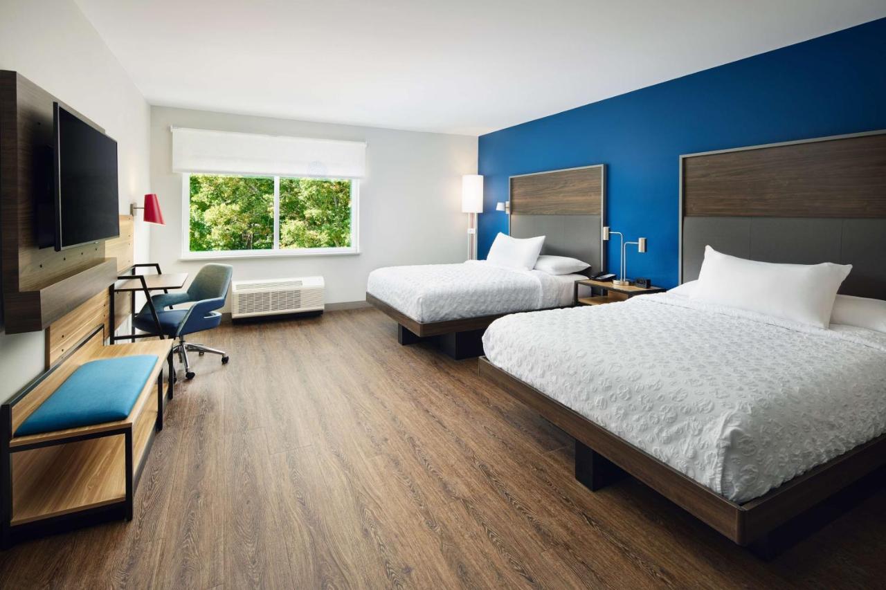 Queen Room with Two Queen Beds - Hearing Accessible at Tru by Hilton Atlanta Northlake Parkway, GA