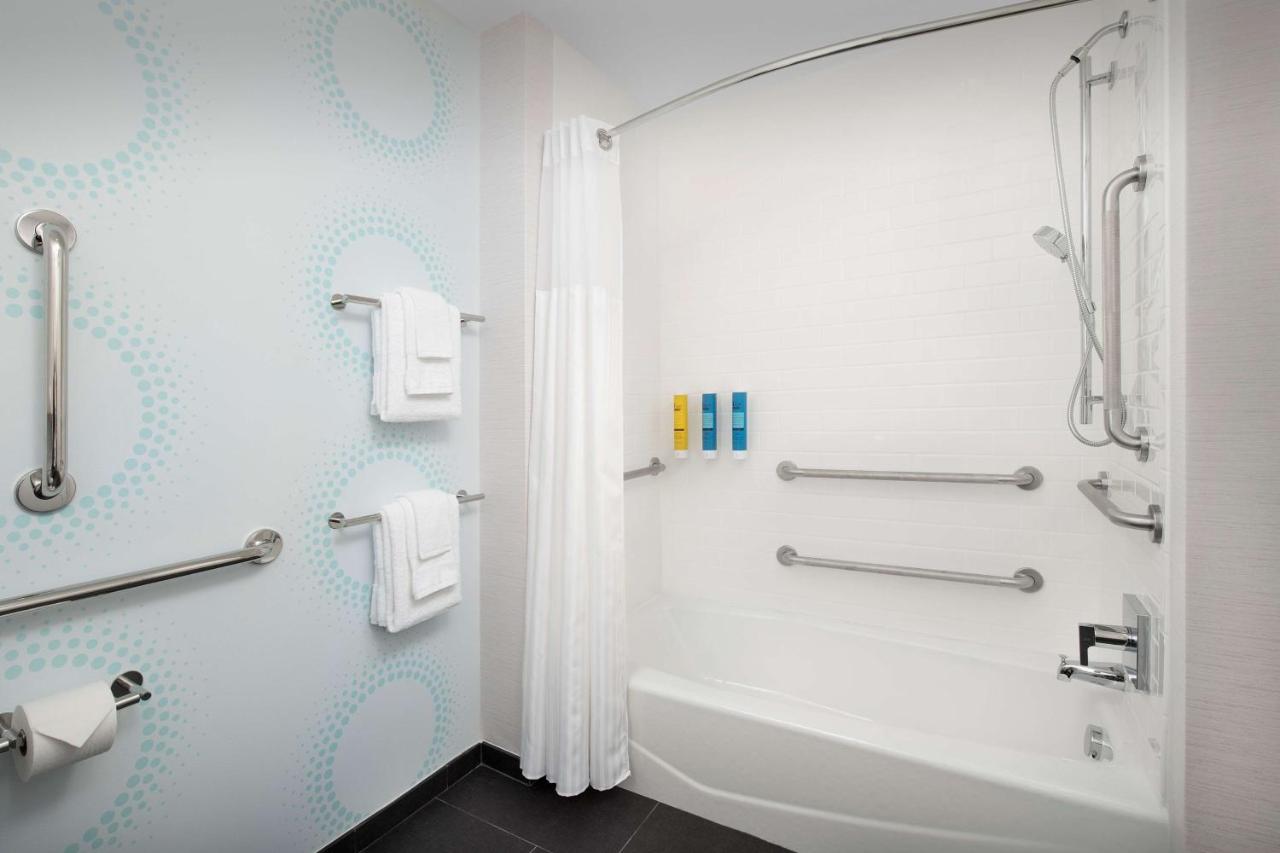 Queen Room with Two Queen Beds - Mobility Accessible with Tub at Tru by Hilton Charlotte Airport Lake Pointe