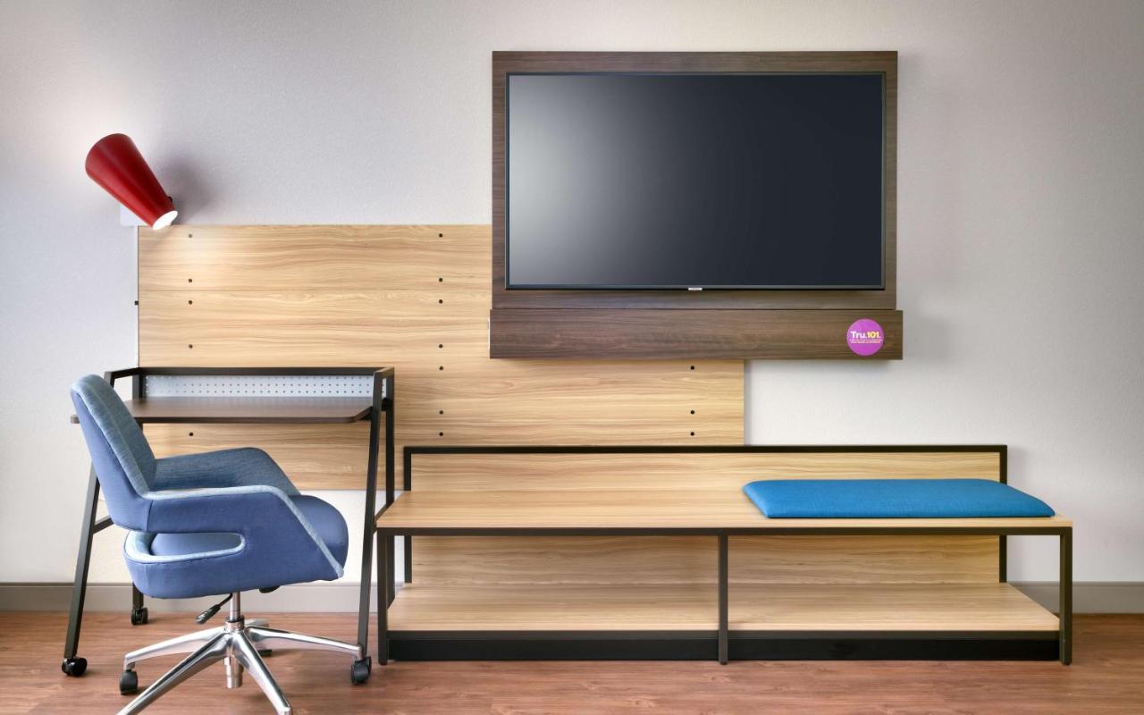 King Room with Bath Tub - Mobility/Hearing Accessible at TRU by Hilton Lehi, UT