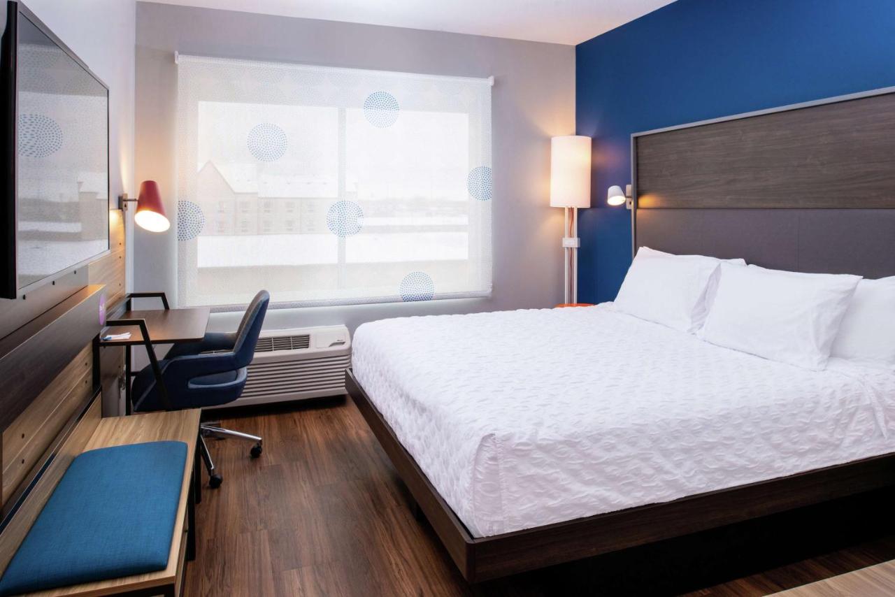 King Room at Tru by Hilton Elkhart, IN